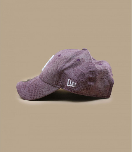 burgundy B cap